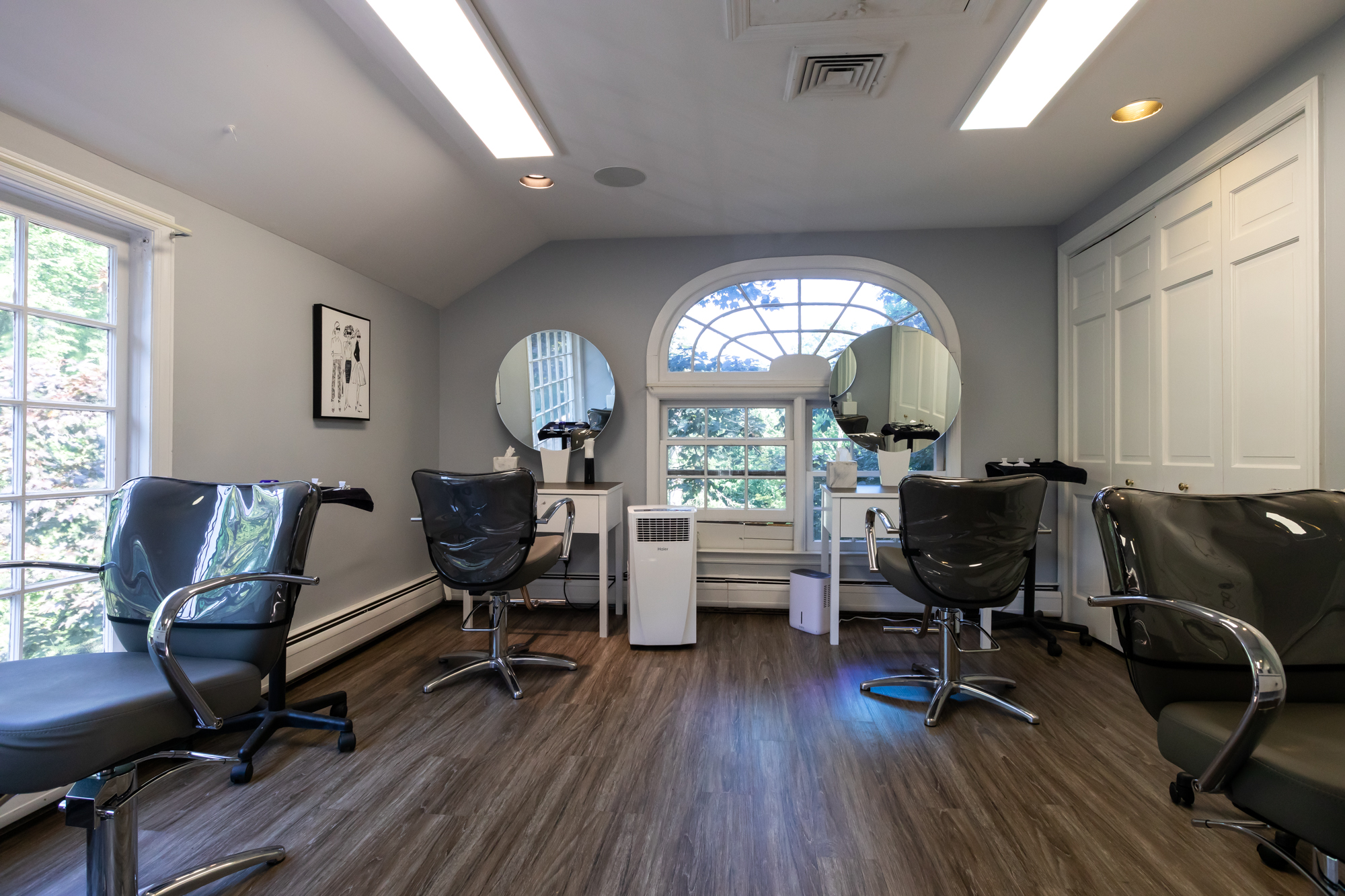The Salon – Aura Salon